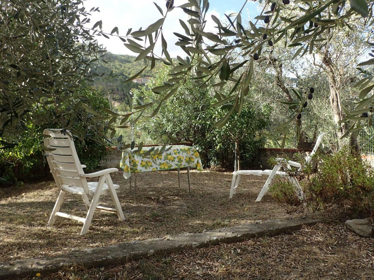 Casetta tra gli Ulivi vicina al Mare Giustenice Esterno foto
